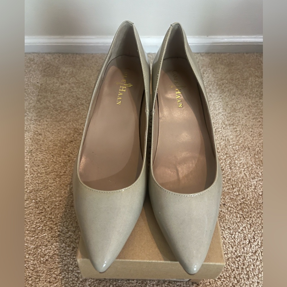Cole Haan air Juliana pump (size 6)